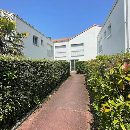 Maison Bord De *