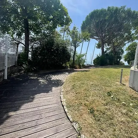 Maison Bord De 別荘